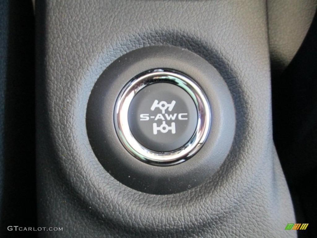 2014 Mitsubishi Outlander GT S-AWC Controls Photo #86075620