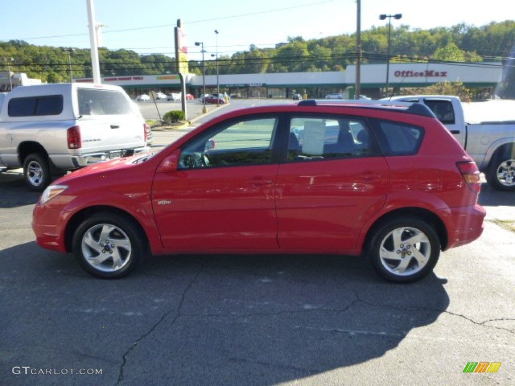 2005 Vibe AWD - Lava Red Metallic / Graphite photo #2