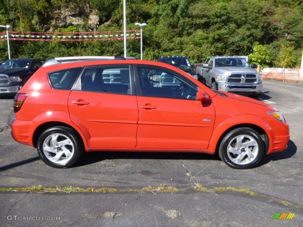 2005 Vibe AWD - Lava Red Metallic / Graphite photo #6