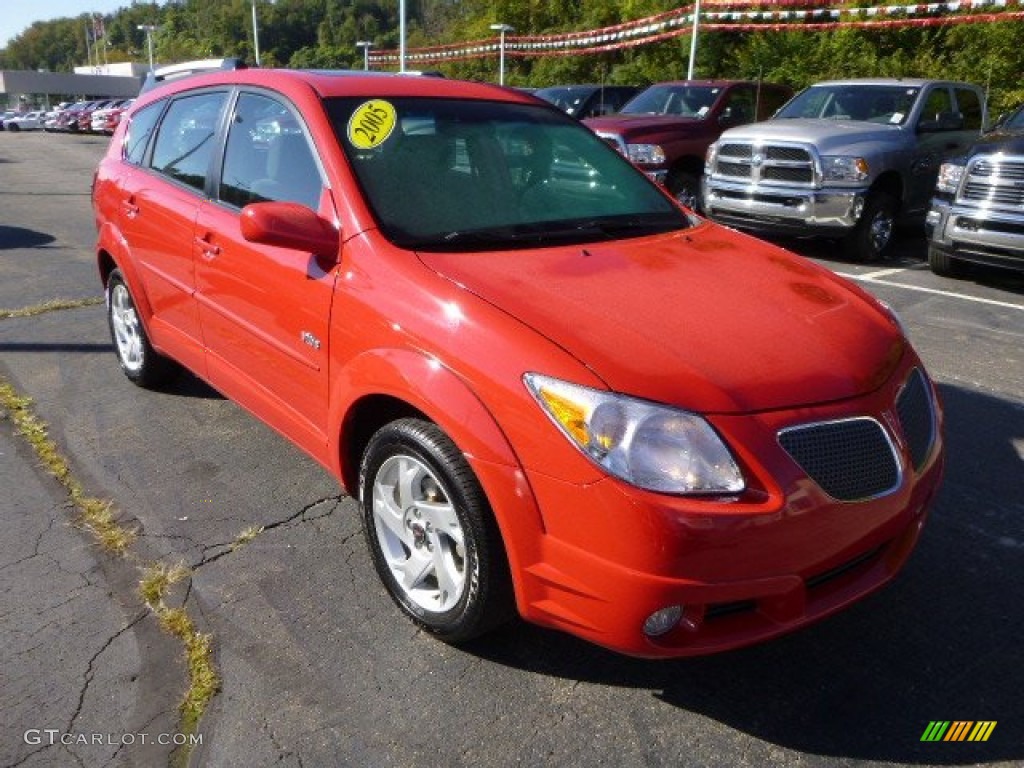 2005 Vibe AWD - Lava Red Metallic / Graphite photo #7