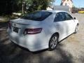 Super White - Camry SE Photo No. 3