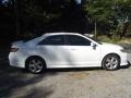 Super White - Camry SE Photo No. 6