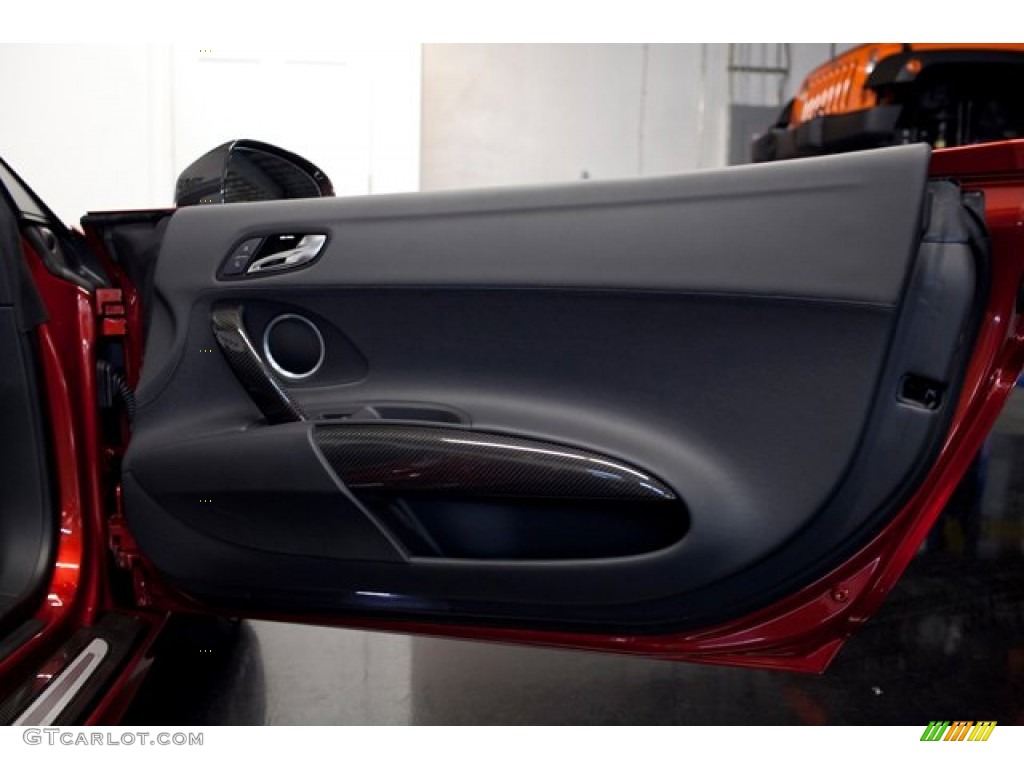 2011 Audi R8 Spyder 5.2 FSI quattro Door Panel Photos