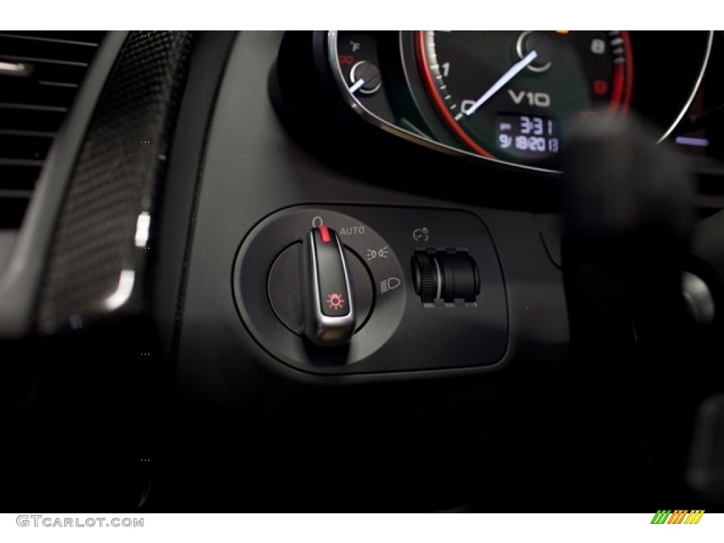 2011 Audi R8 Spyder 5.2 FSI quattro Controls Photo #86083462