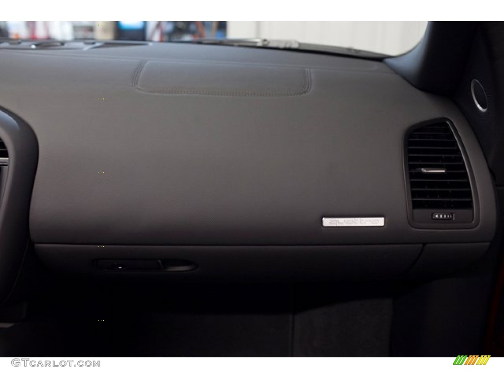 2011 Audi R8 Spyder 5.2 FSI quattro Dashboard Photos