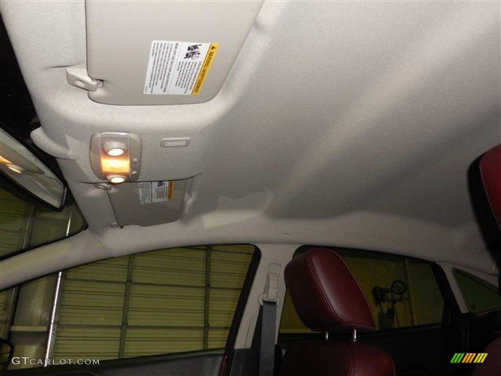 2011 Fiesta SEL Sedan - Bright Magenta Metallic / Plum/Charcoal Black Leather photo #16