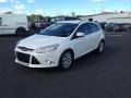 Oxford White - Focus SE 5-Door Photo No. 3