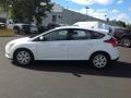 Oxford White - Focus SE 5-Door Photo No. 4