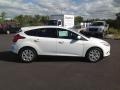 Oxford White - Focus SE 5-Door Photo No. 8