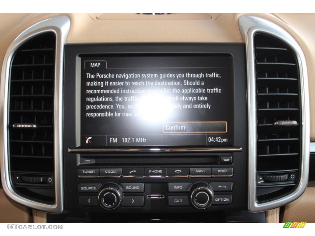 2014 Porsche Cayenne S Hybrid Controls Photo #86092945