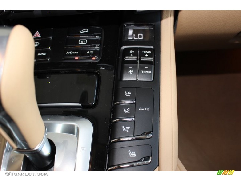 2014 Porsche Cayenne S Hybrid Controls Photo #86093080