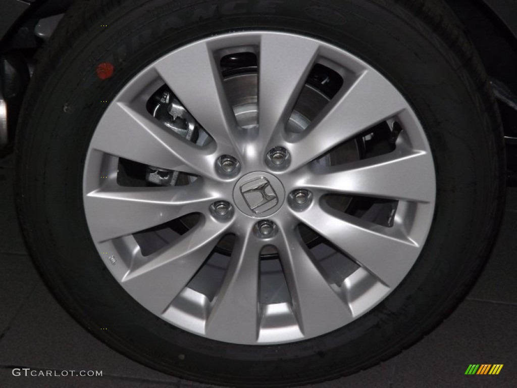 2014 Honda Accord EX-L Sedan Wheel Photos