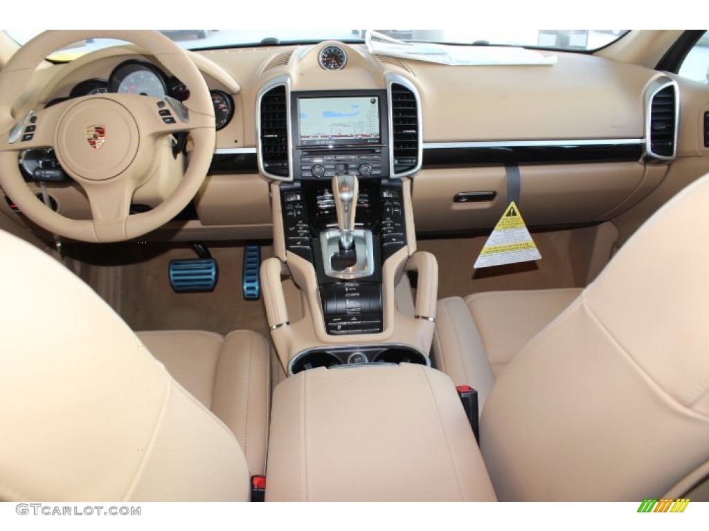 2014 Porsche Cayenne S Hybrid Luxor Beige Dashboard Photo #86093230