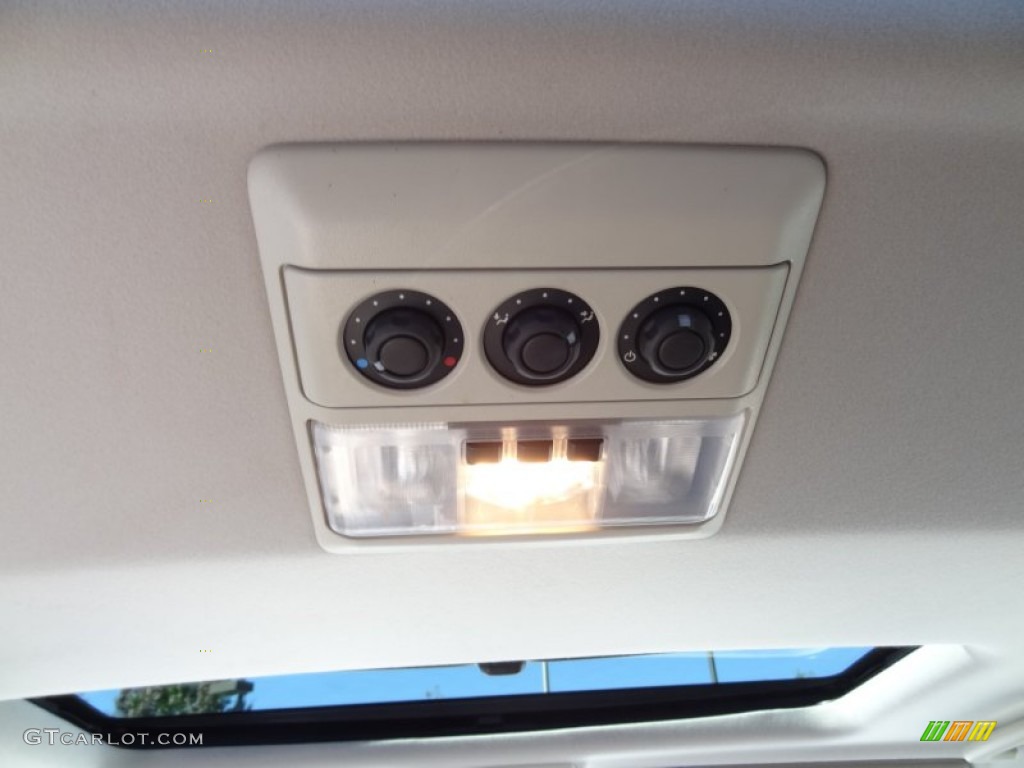 2006 LR3 V8 HSE - Chawton White / Black photo #41