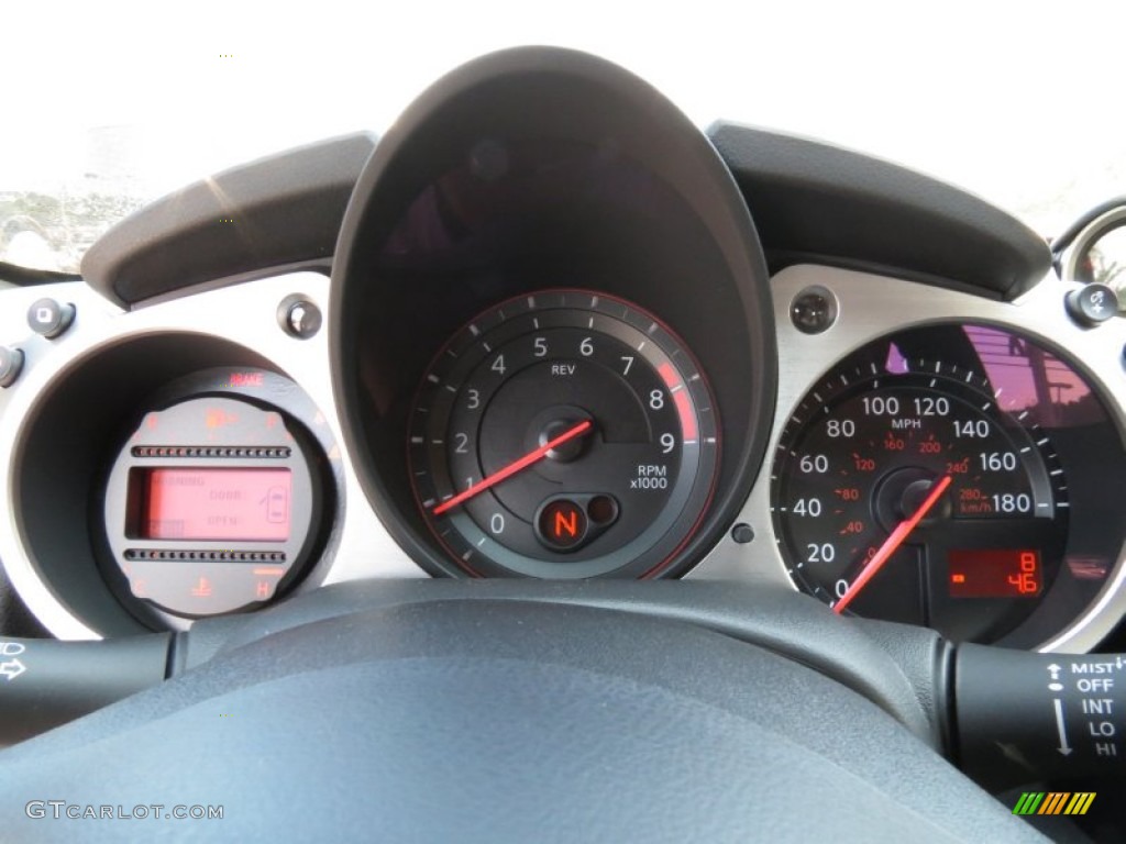 2014 Nissan 370Z Coupe Gauges Photos