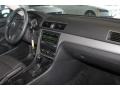 Black - Passat 2.5L S Photo No. 31