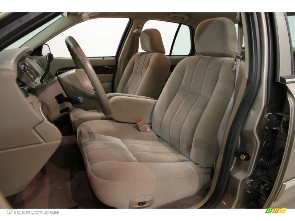 2004 Grand Marquis GS - Arizona Beige Metallic / Medium Parchment photo #5