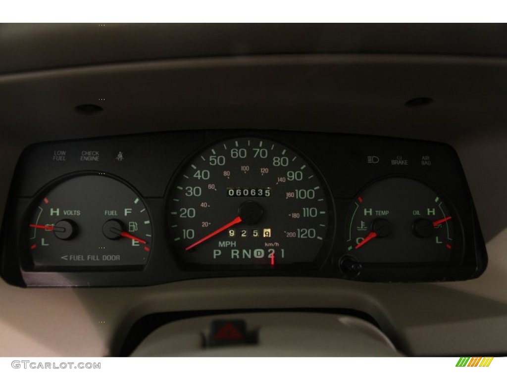 2004 Grand Marquis GS - Arizona Beige Metallic / Medium Parchment photo #7