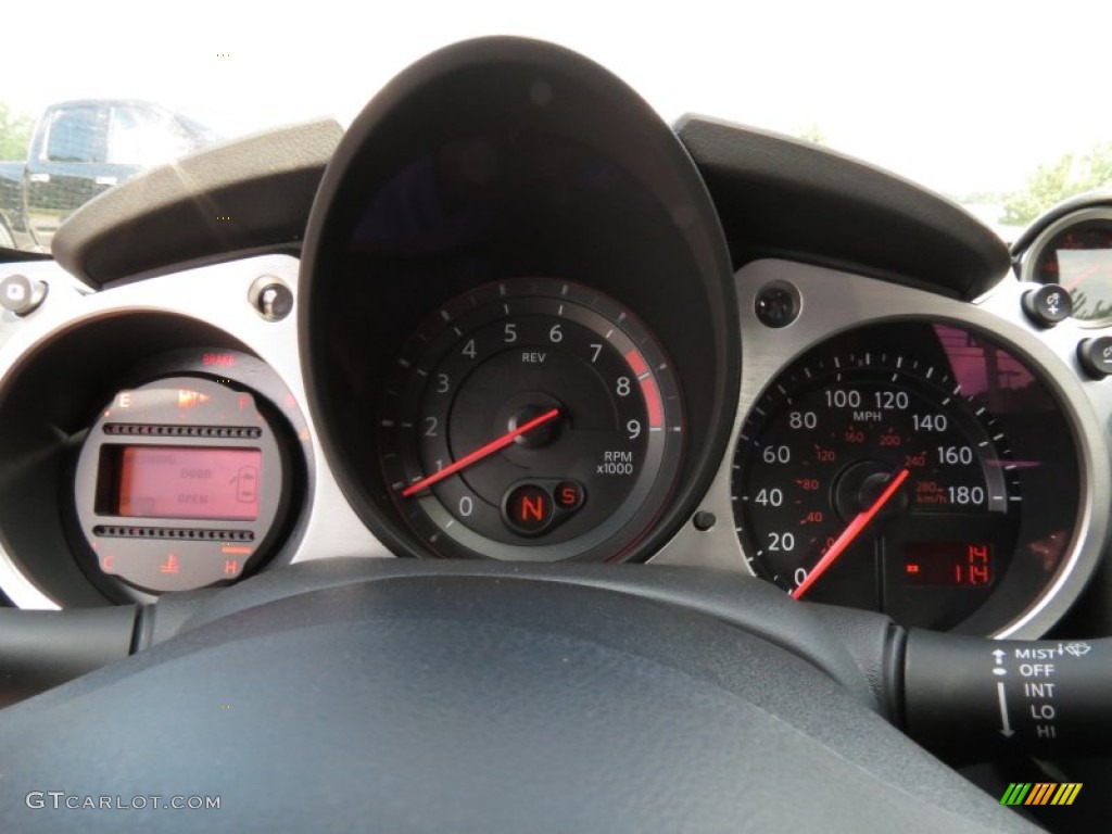 2014 Nissan 370Z Sport Touring Coupe Gauges Photo #86101186