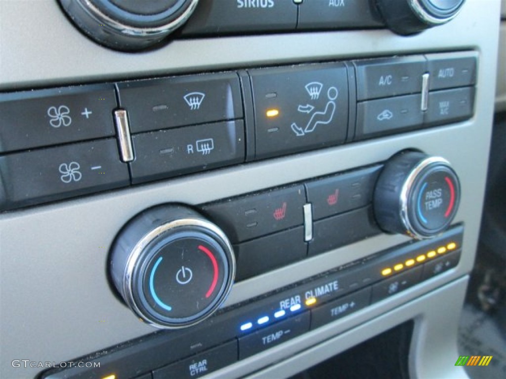 2009 Flex SEL - Light Ice Blue Metallic / Medium Light Stone photo #19