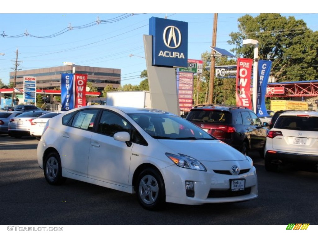 2010 Prius Hybrid III - Blizzard White Pearl / Dark Gray photo #1
