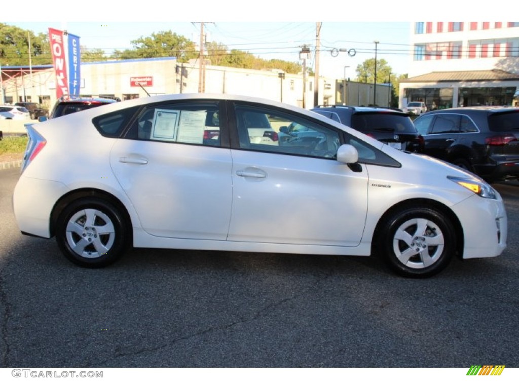 2010 Prius Hybrid III - Blizzard White Pearl / Dark Gray photo #2