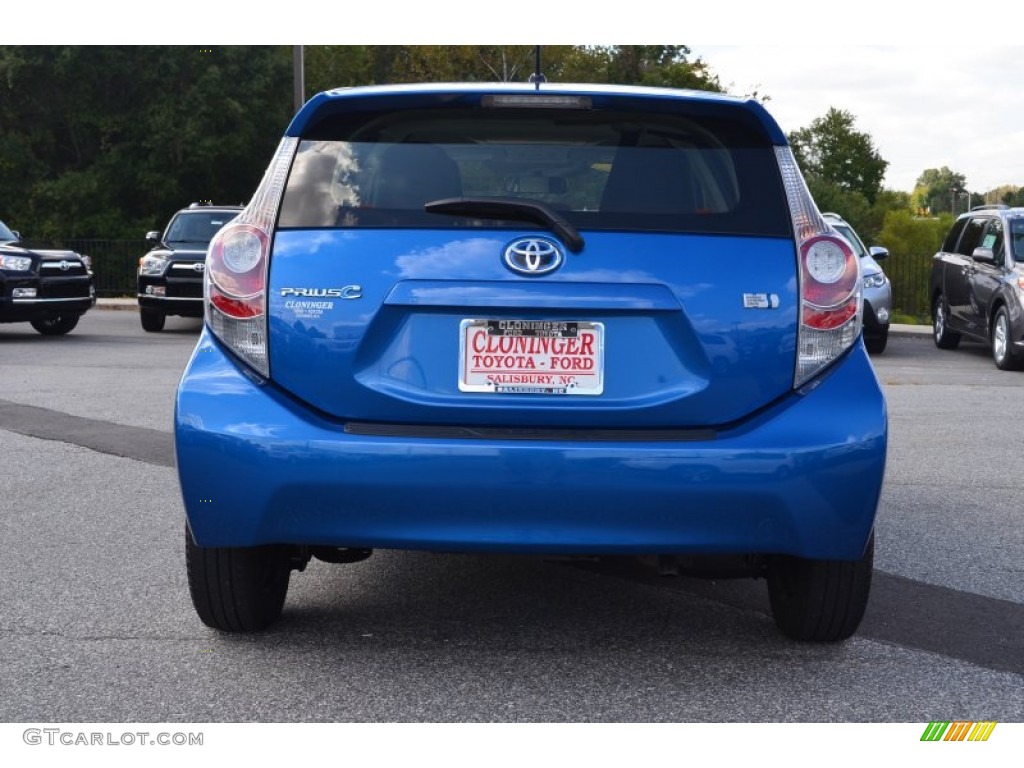 2012 Prius c Hybrid Two - Blue Streak Metallic / Light Blue Gray/Black photo #4