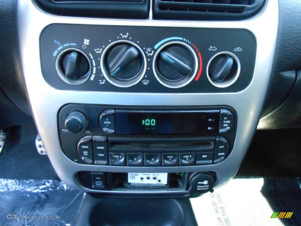 2005 Dodge Neon SRT-4 Controls Photos