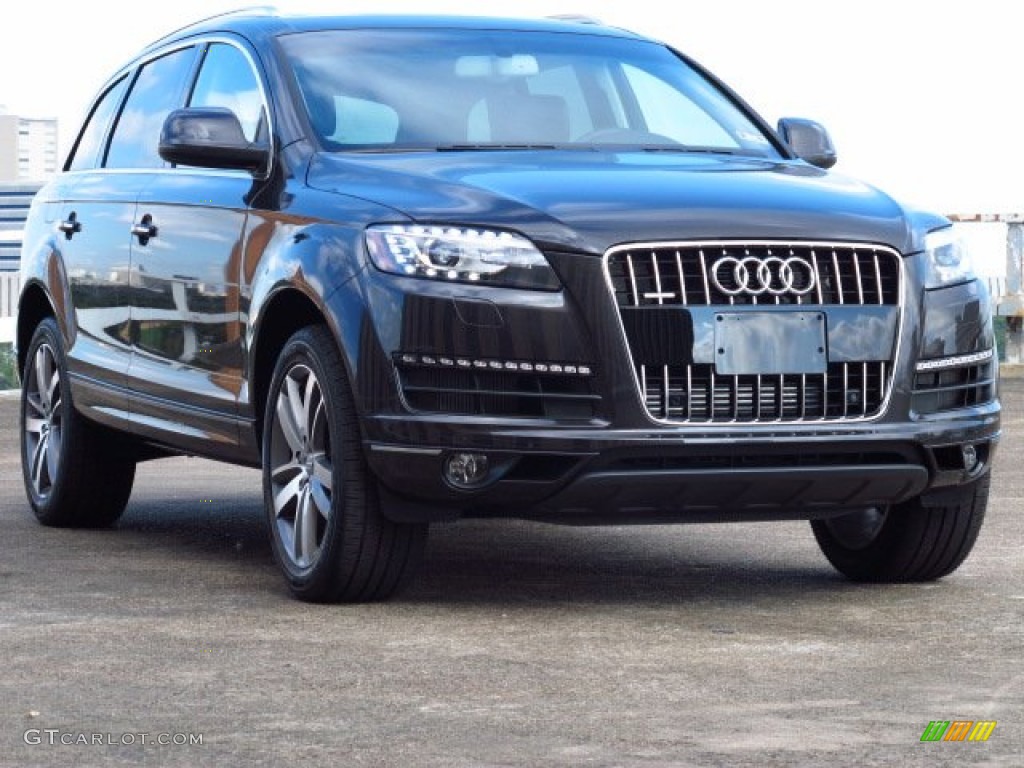 Lava Gray Pearl Audi Q7