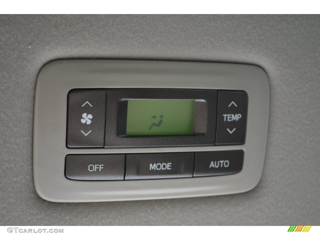 2014 Toyota Sienna Limited AWD Controls Photo #86108944