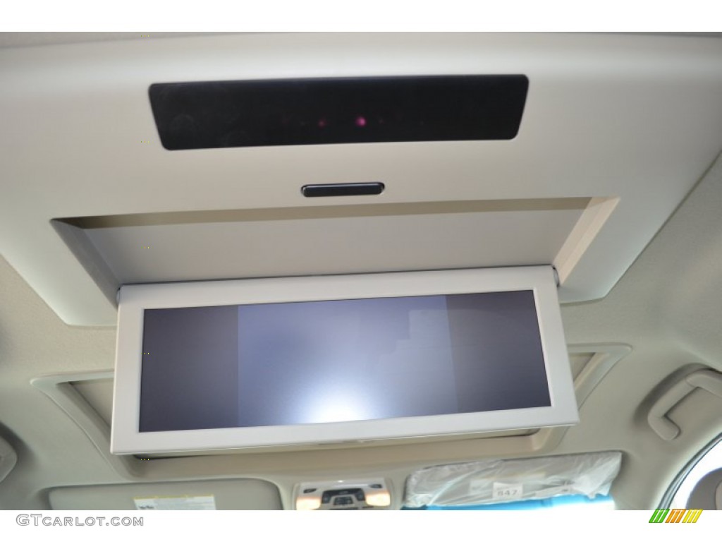 2014 Toyota Sienna Limited AWD Entertainment System Photos