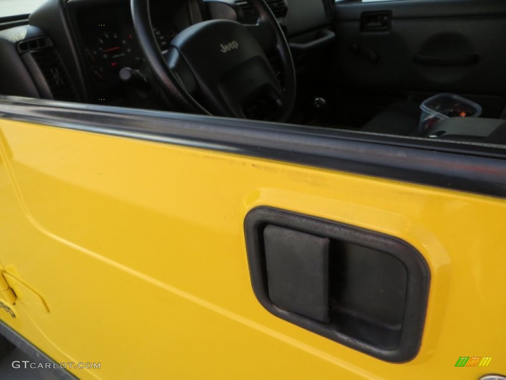 2004 Wrangler Rubicon 4x4 - Solar Yellow / Dark Slate Gray photo #19