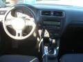 Black - Jetta SE Sedan Photo No. 8