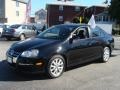 Black - Jetta SE Sedan Photo No. 3