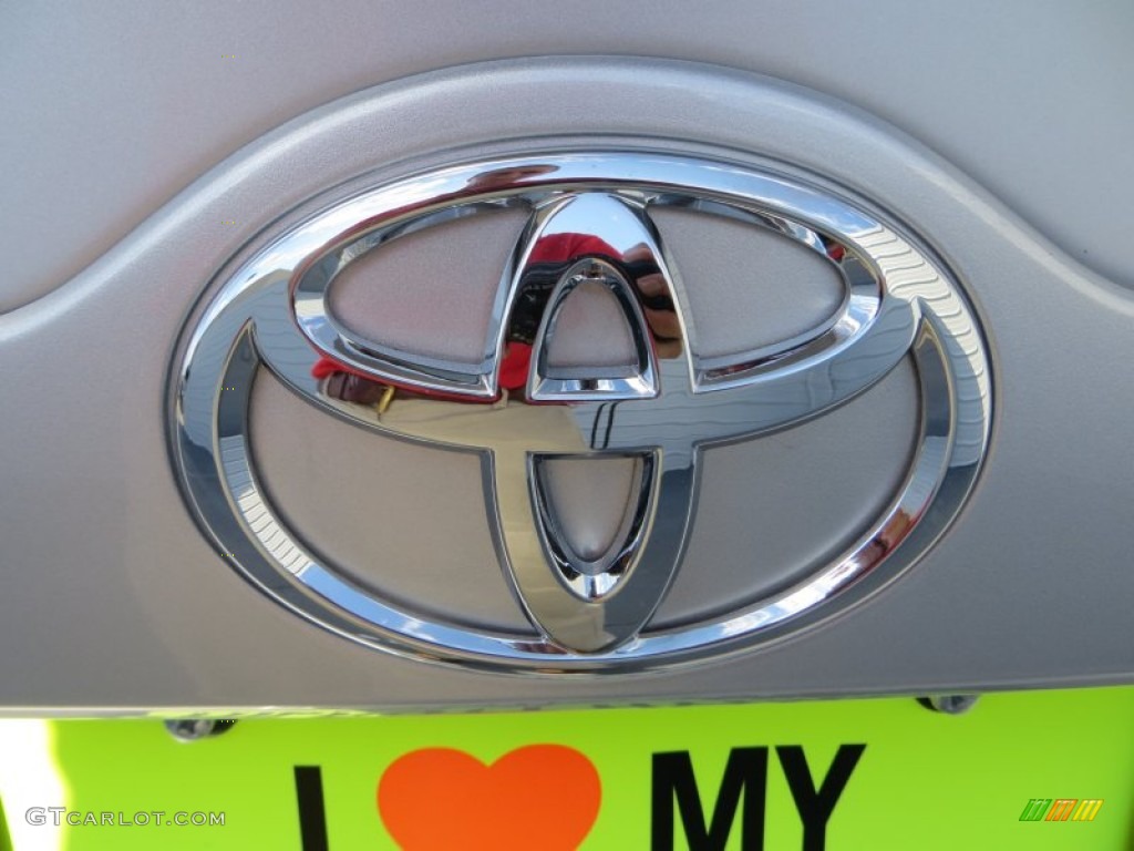 2013 Camry SE V6 - Classic Silver Metallic / Black photo #15