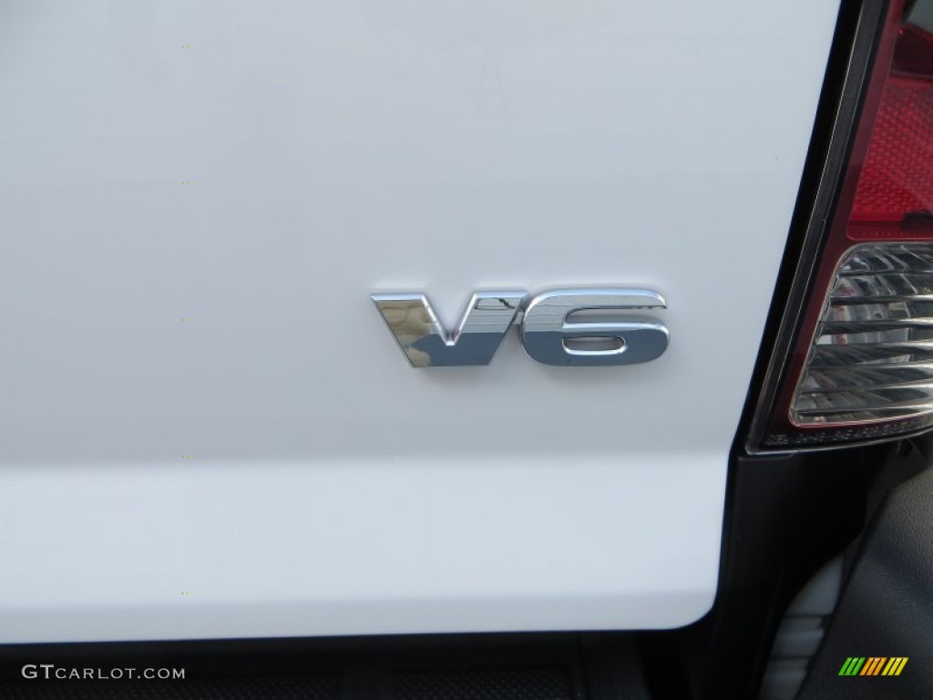 2013 Tacoma V6 TRD Double Cab 4x4 - Super White / Graphite photo #17
