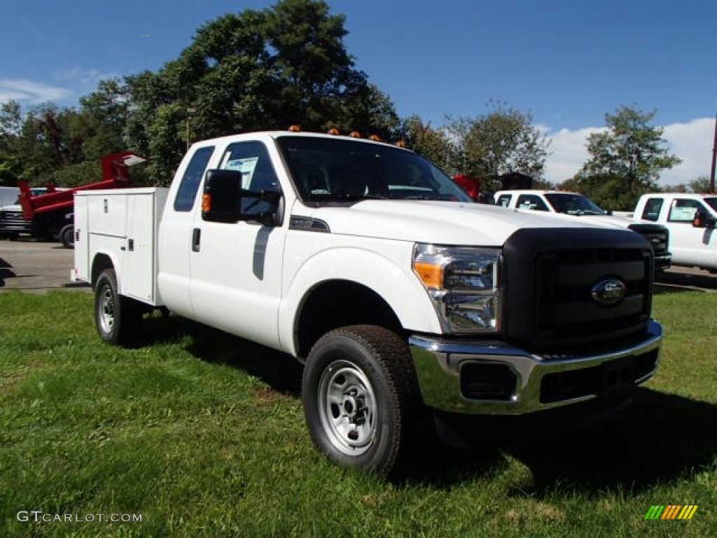 Oxford White 2014 Ford F350 Super Duty XL SuperCab 4x4 Utility Truck Exterior Photo #86116764