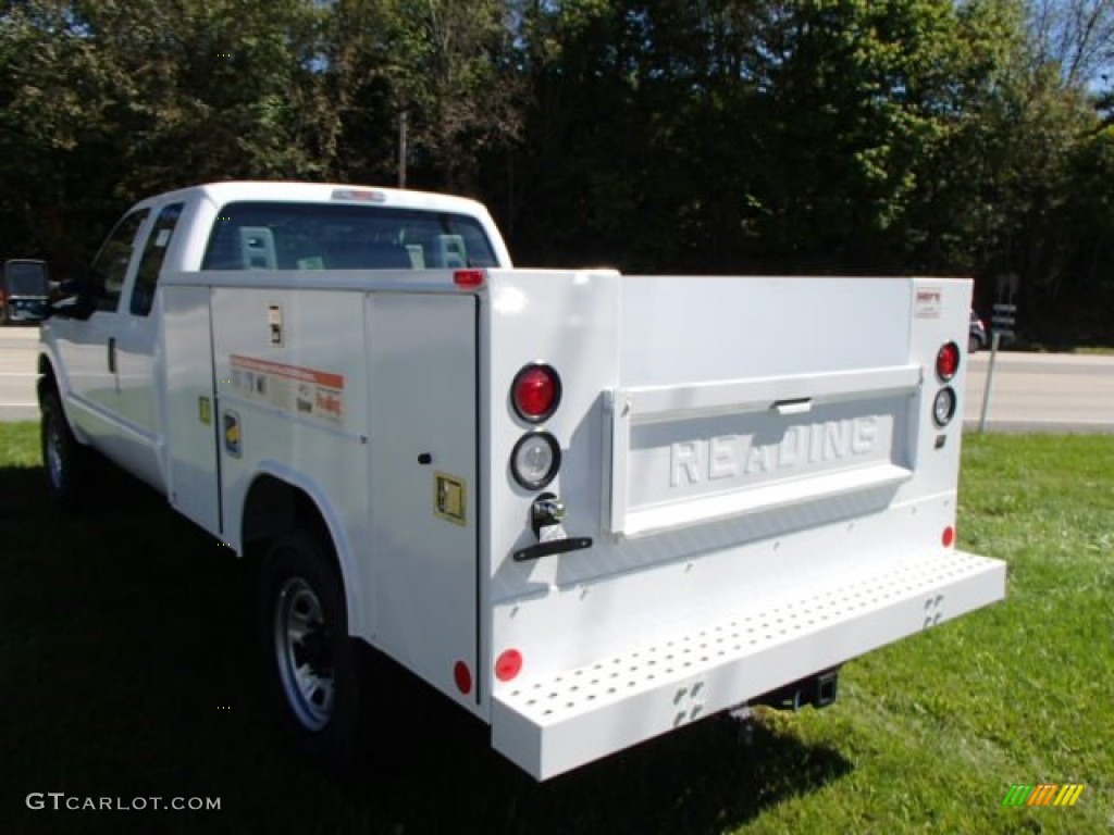 2014 F350 Super Duty XL SuperCab 4x4 Utility Truck - Oxford White / Steel photo #6