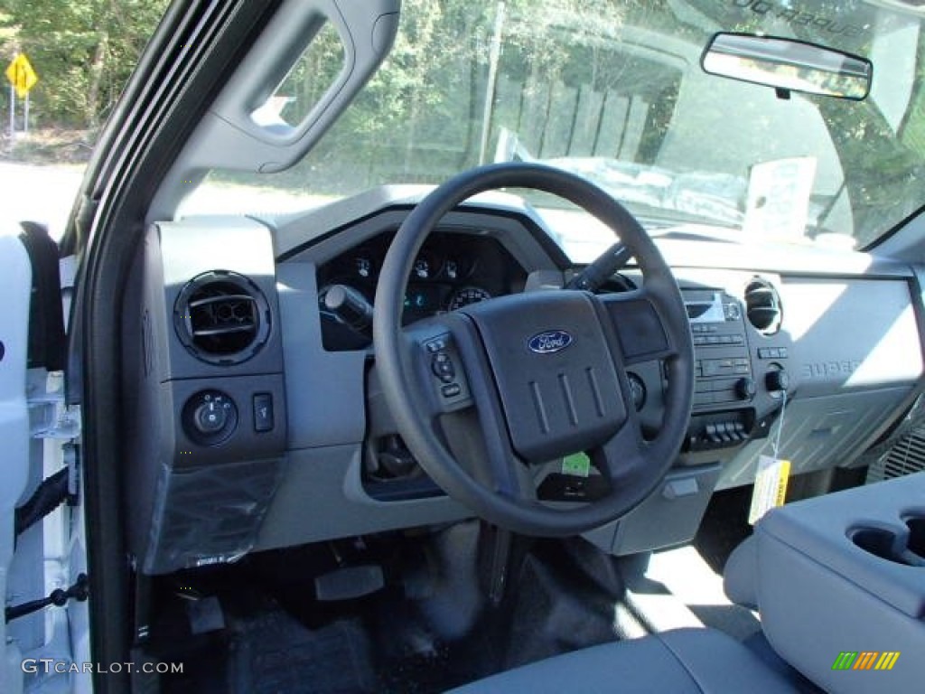 2014 F350 Super Duty XL SuperCab 4x4 Utility Truck - Oxford White / Steel photo #14