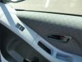 Polar White - Yaris 5 Door Liftback Photo No. 4