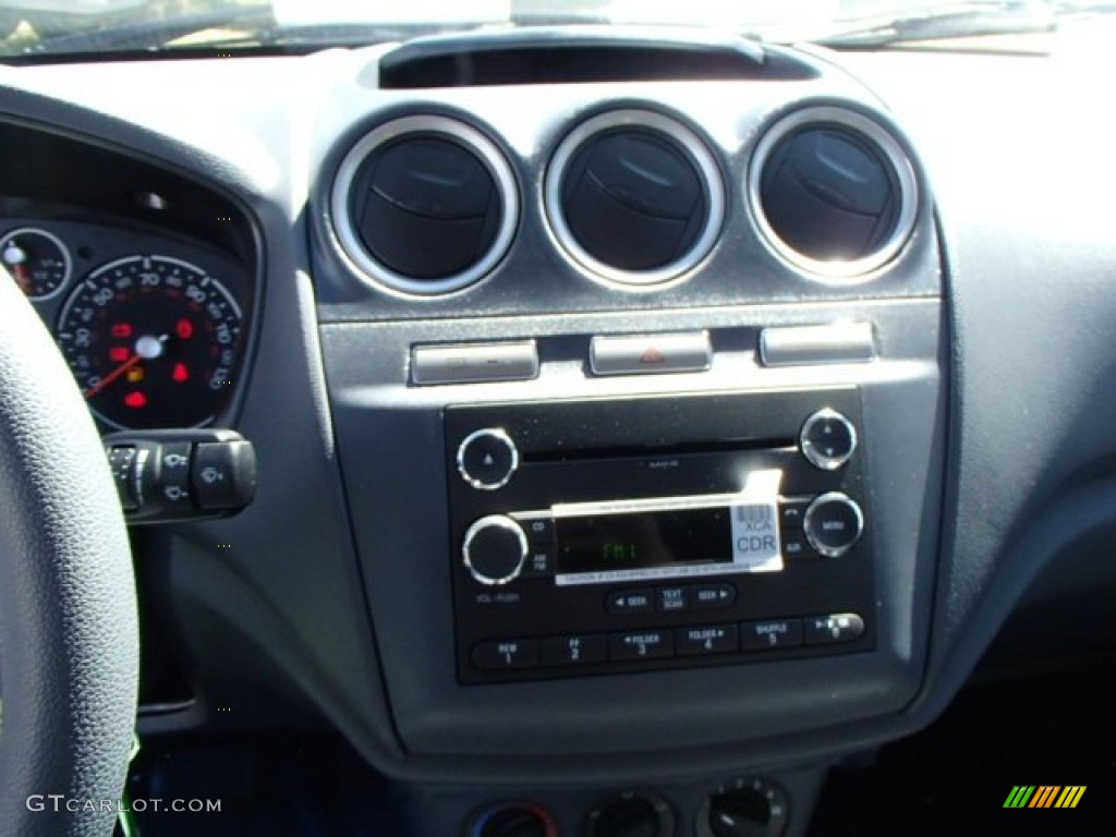 2013 Transit Connect XLT Van - Frozen White / Dark Gray photo #15