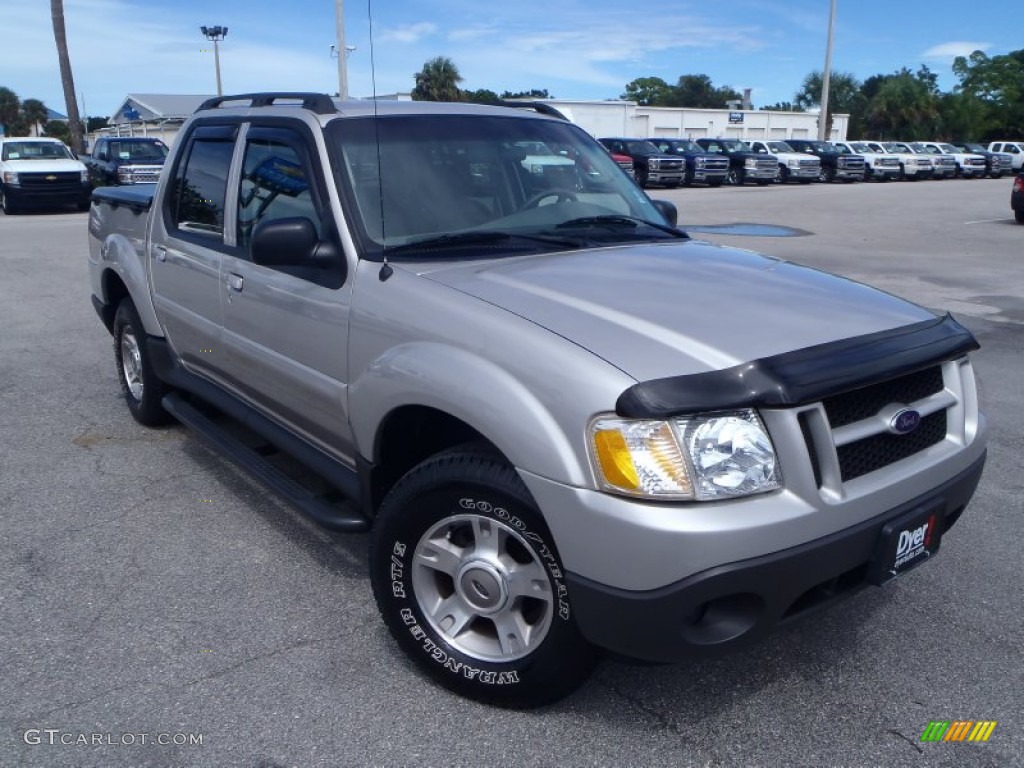 2004 Explorer Sport Trac XLT - Silver Birch Metallic / Medium Dark Flint/Dark Flint photo #1