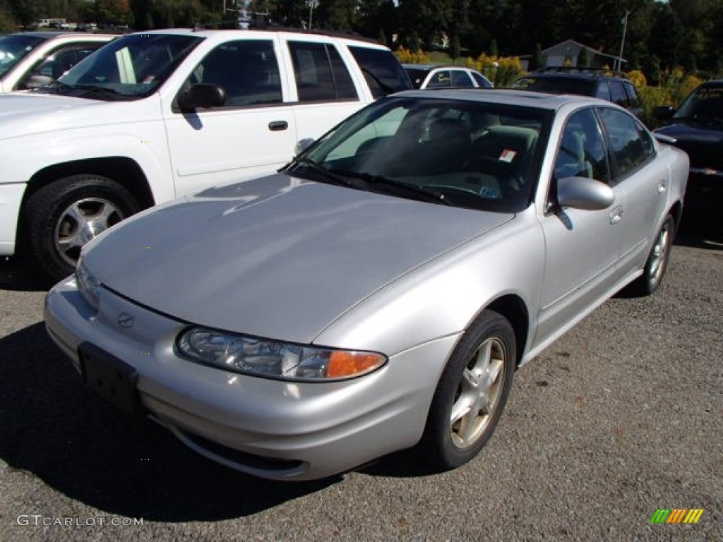 2002 Alero GL Sedan - Sterling Metallic / Pewter photo #1