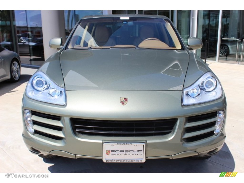 2009 Cayenne Tiptronic - Olive Green Metallic / Havanna/Sand Beige photo #2