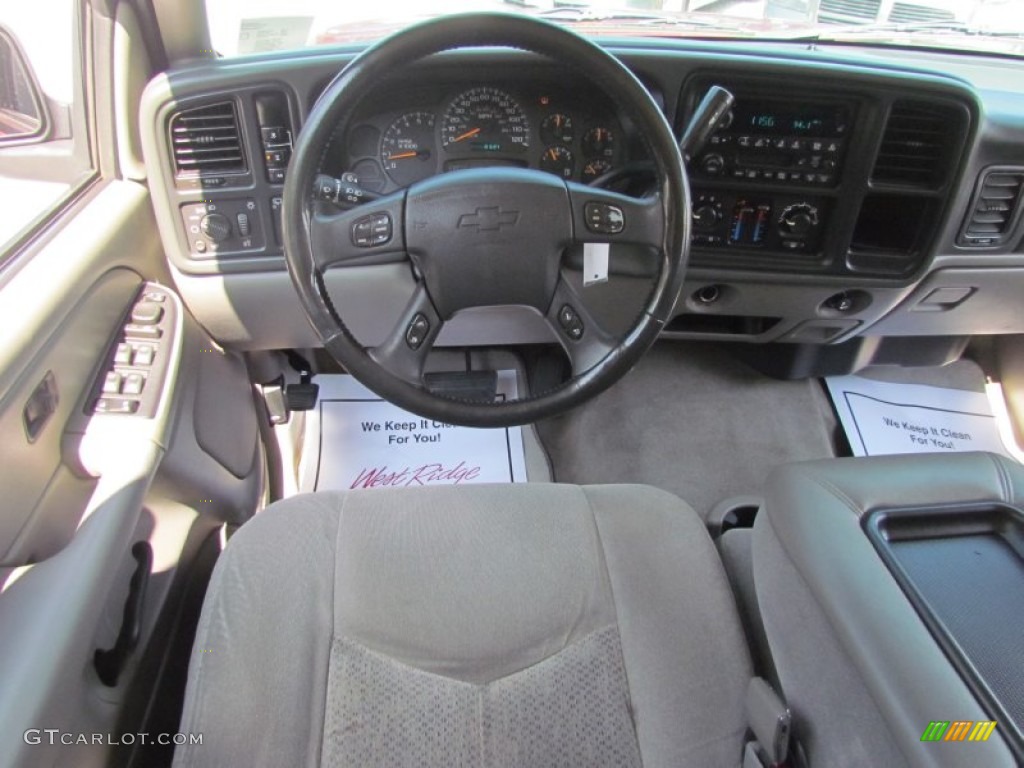 2004 Suburban 1500 4x4 - Sport Red Metallic / Gray/Dark Charcoal photo #21