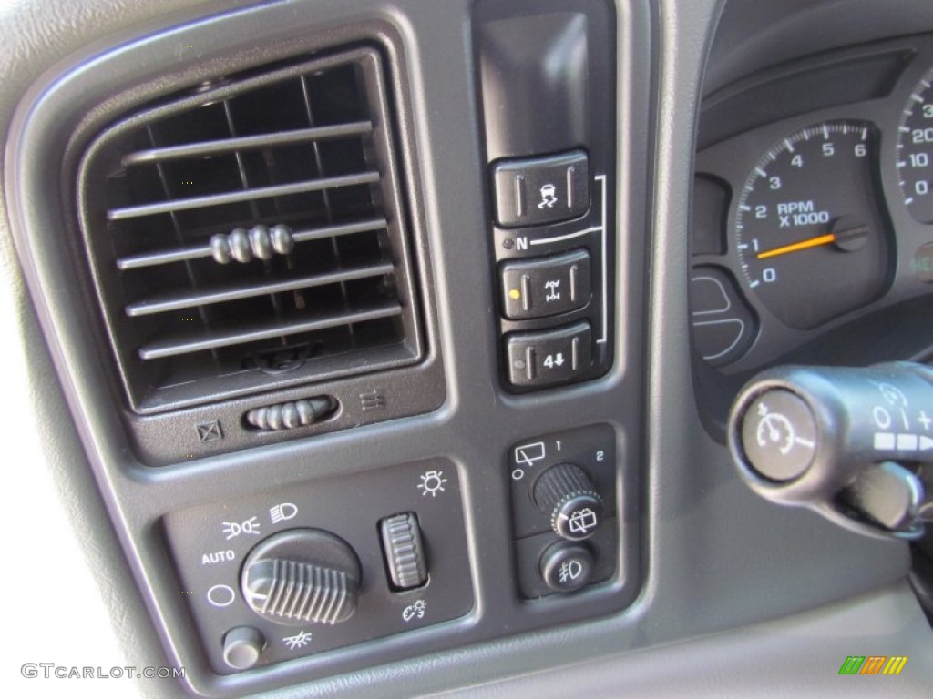 2004 Suburban 1500 4x4 - Sport Red Metallic / Gray/Dark Charcoal photo #23