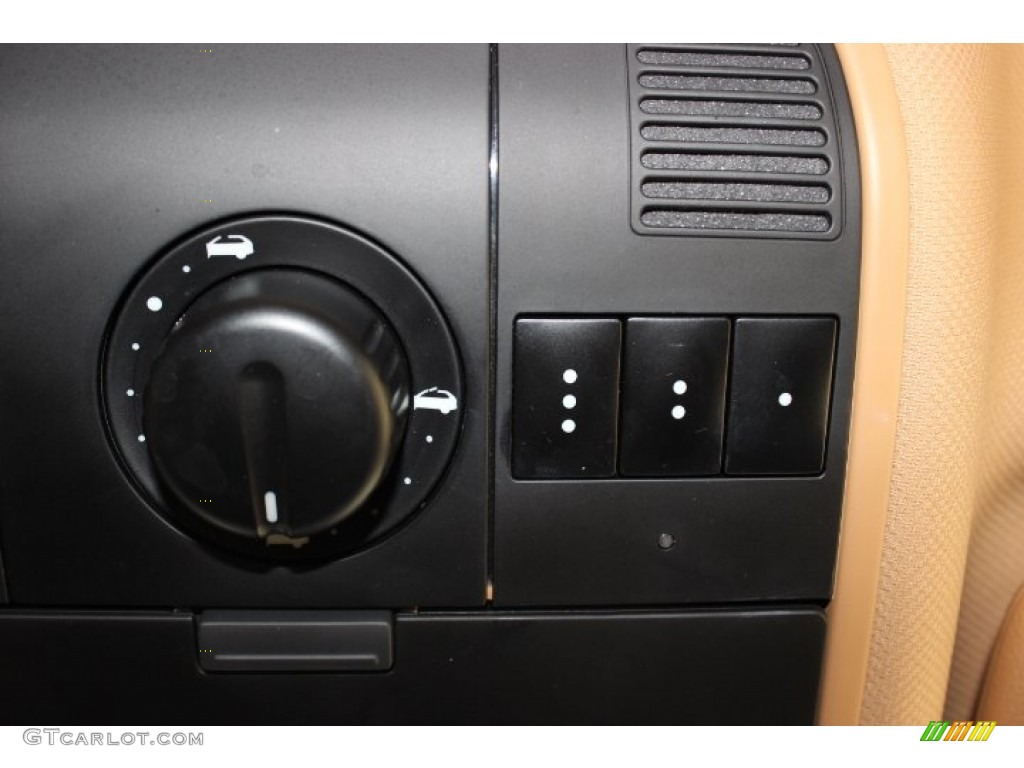 2009 Cayenne Tiptronic - Olive Green Metallic / Havanna/Sand Beige photo #21