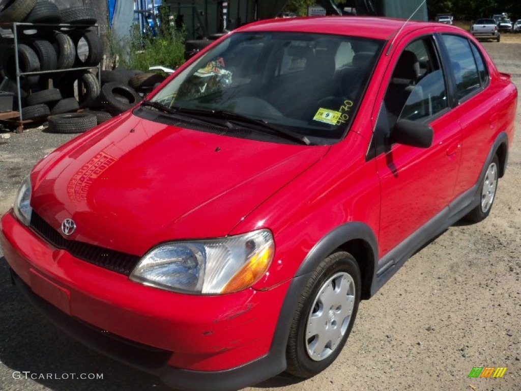 2000 ECHO Sedan - Absolutely Red / Warm Gray photo #4