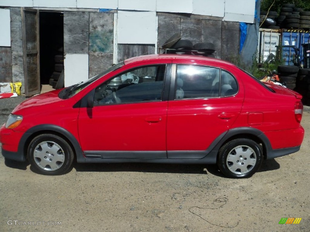 2000 ECHO Sedan - Absolutely Red / Warm Gray photo #5