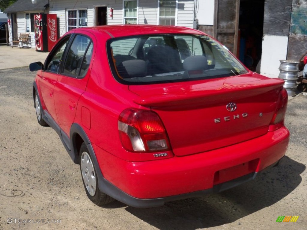 2000 ECHO Sedan - Absolutely Red / Warm Gray photo #7